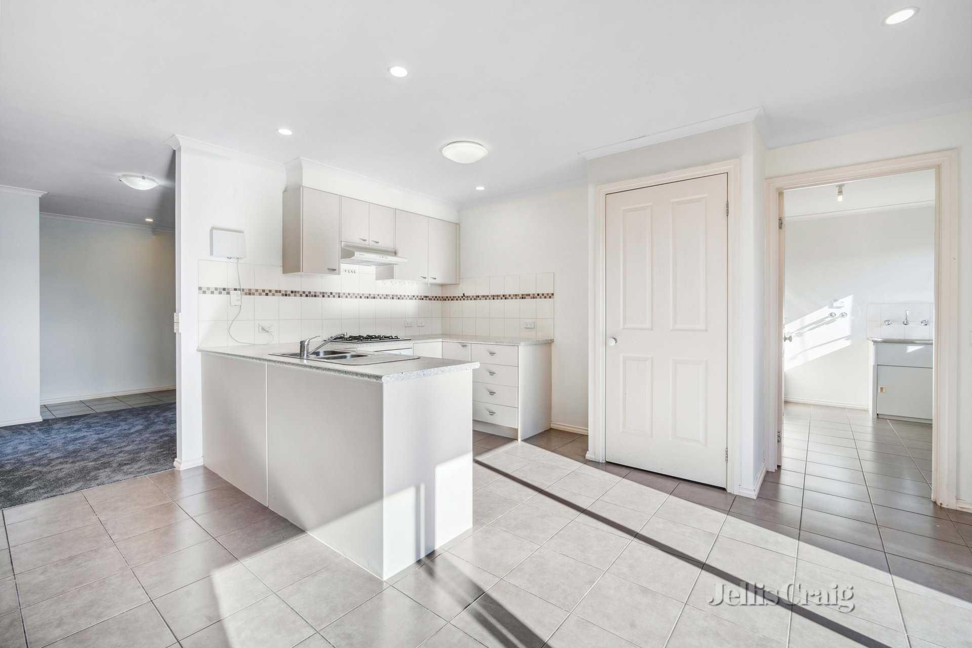 1/41 Yarrowee Street, Sebastopol image 4