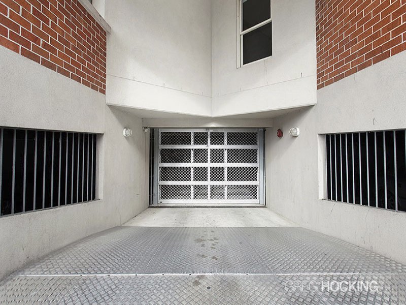 14/10 Carlisle Street, St Kilda image 3