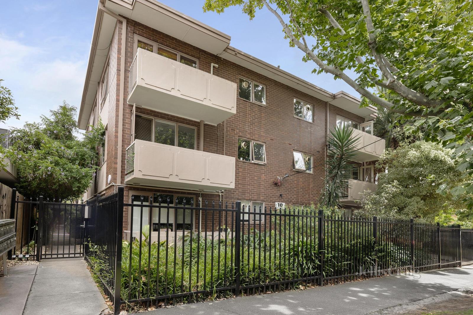 14/10 Dickens Street, Elwood image 5