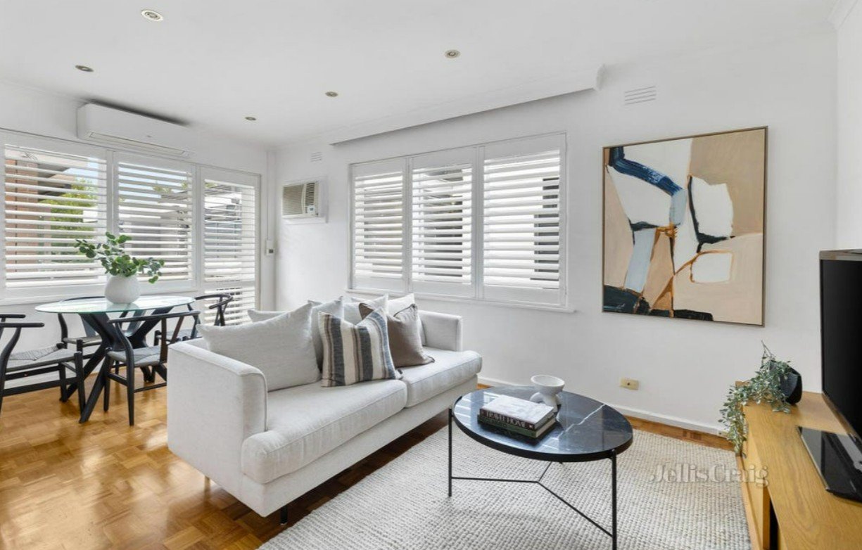 14/10 Dickens Street, Elwood image 3