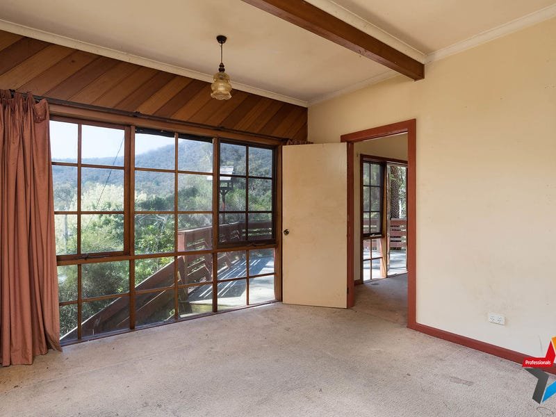 1410 Mountain Highway, The Basin image 2