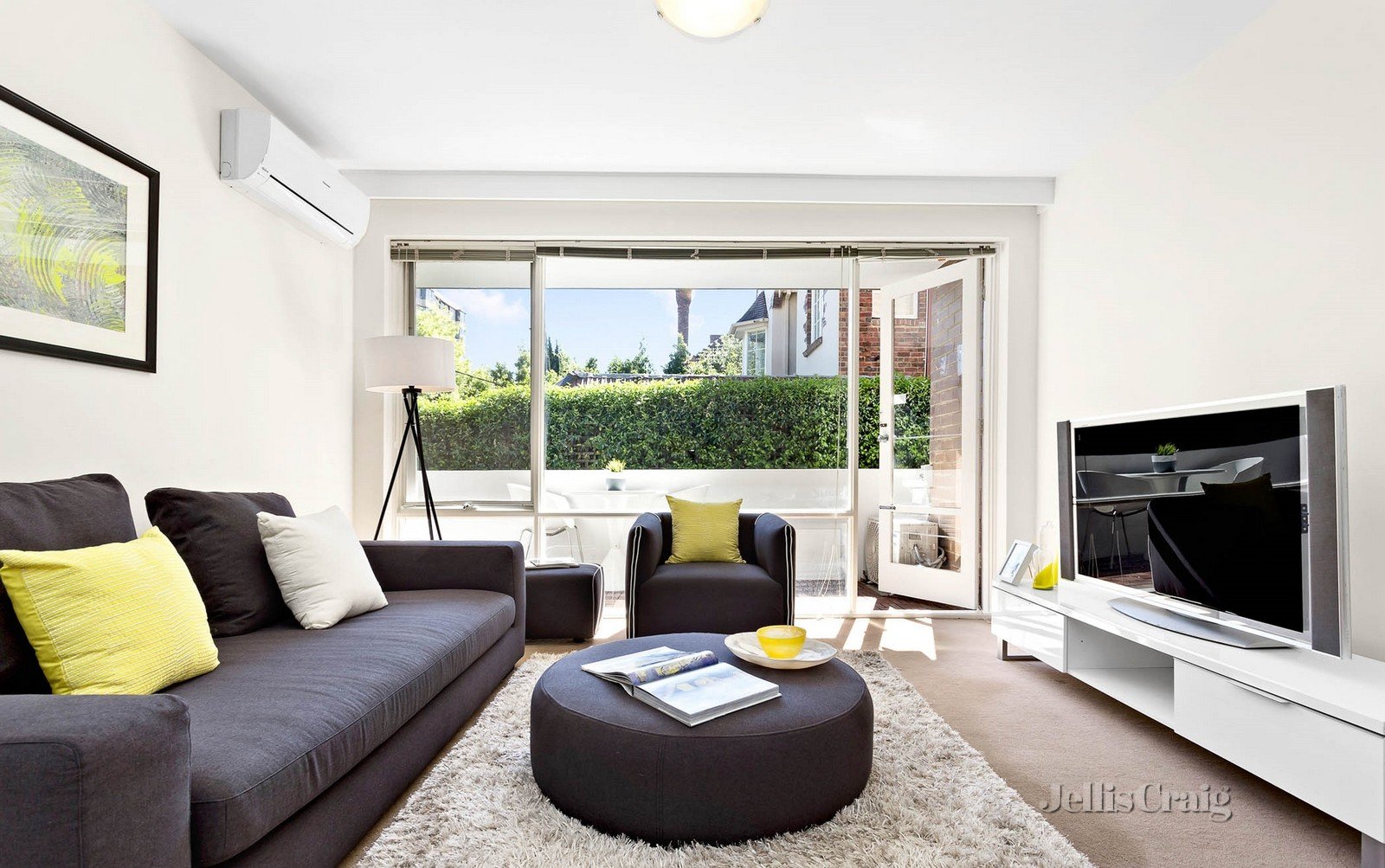 1/411 Toorak Road, Toorak image 1