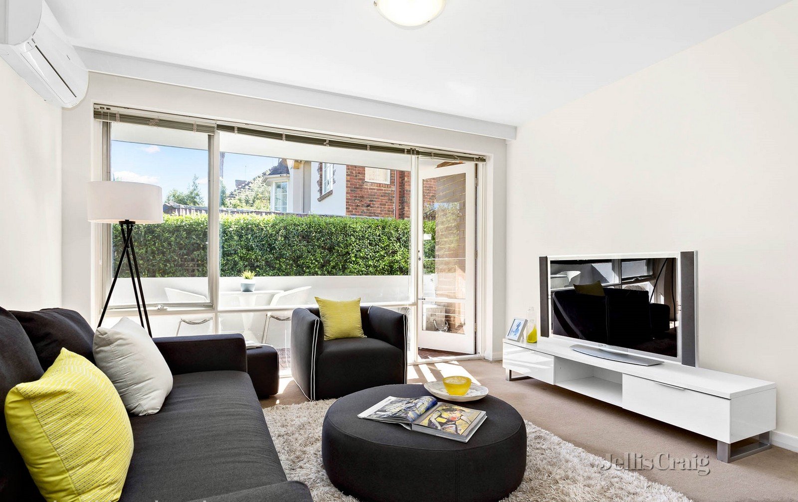 1/411 Toorak Road, Toorak image 2