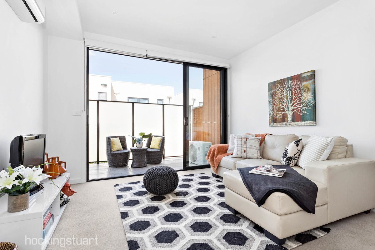14/12-16 Carrum Street, Malvern East image 1