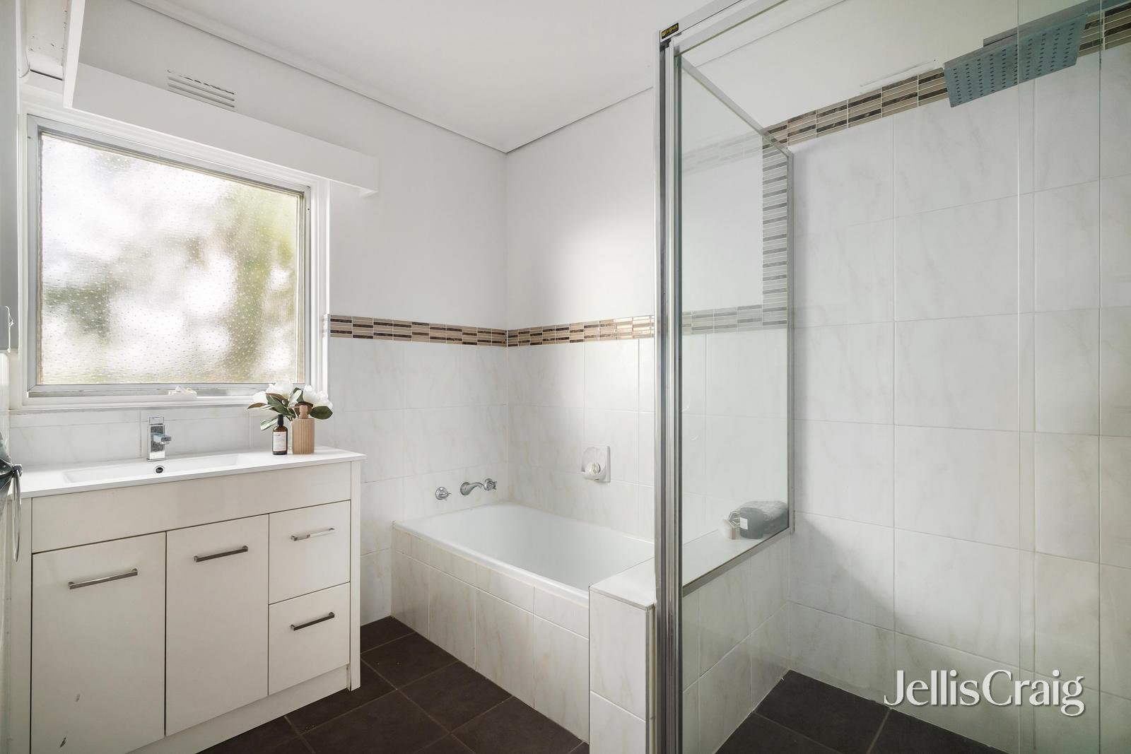 14/127 Hawdon Street, Heidelberg image 9