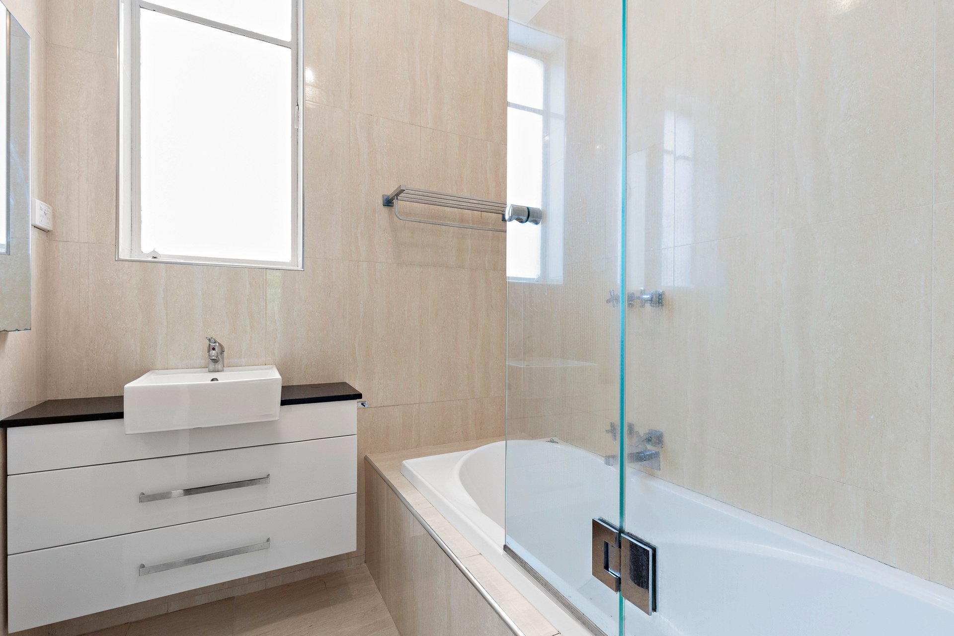 Property Gallery Thumbnail 7