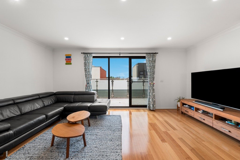 14/13-15 May Street, Doncaster&nbsp;East image 2