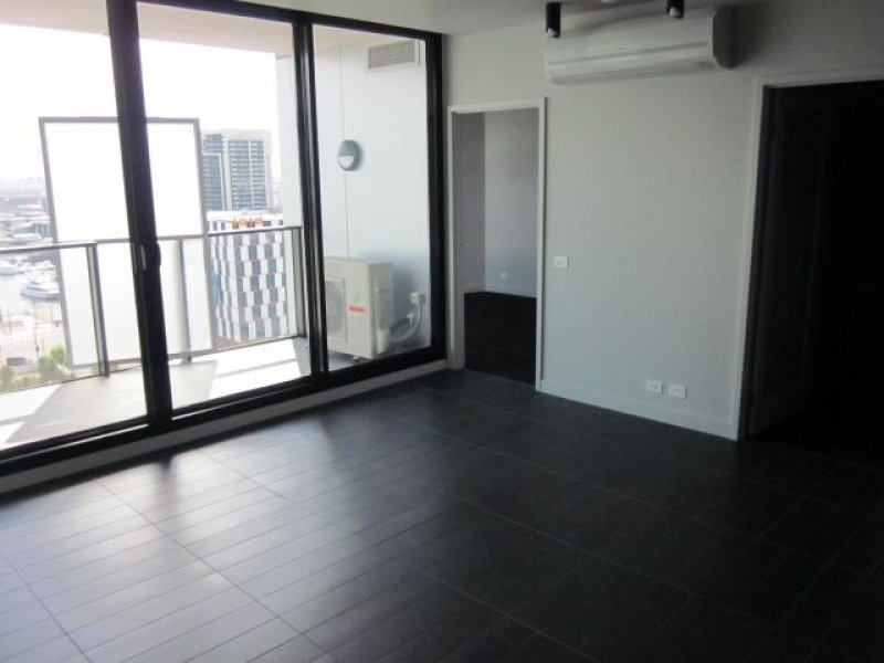 1414 / 673 Latrobe Street DOCKLANDS, VIC 3008