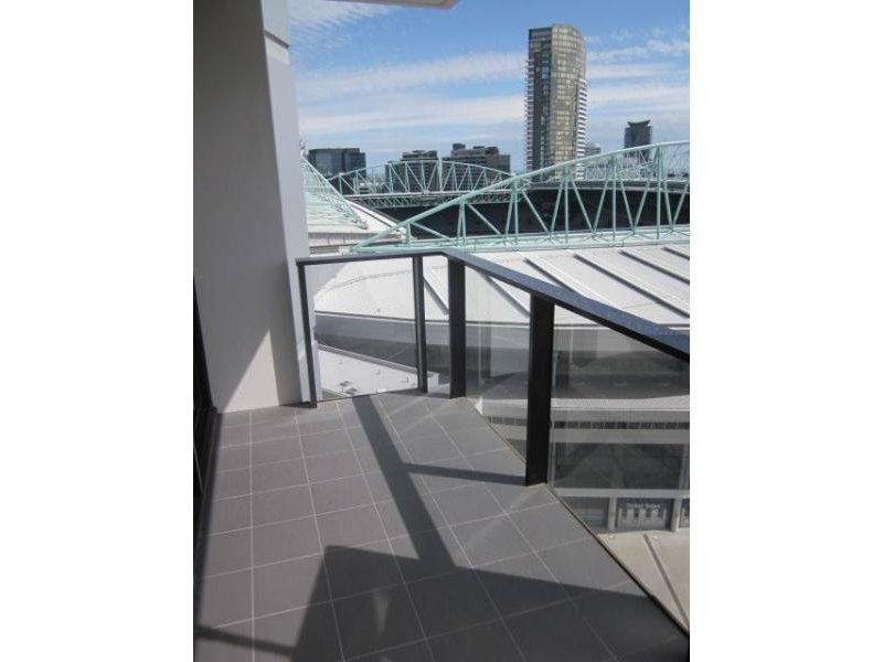 1414 / 673 Latrobe Street DOCKLANDS, VIC 3008
