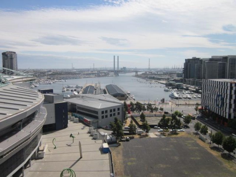 1414 / 673 Latrobe Street DOCKLANDS, VIC 3008