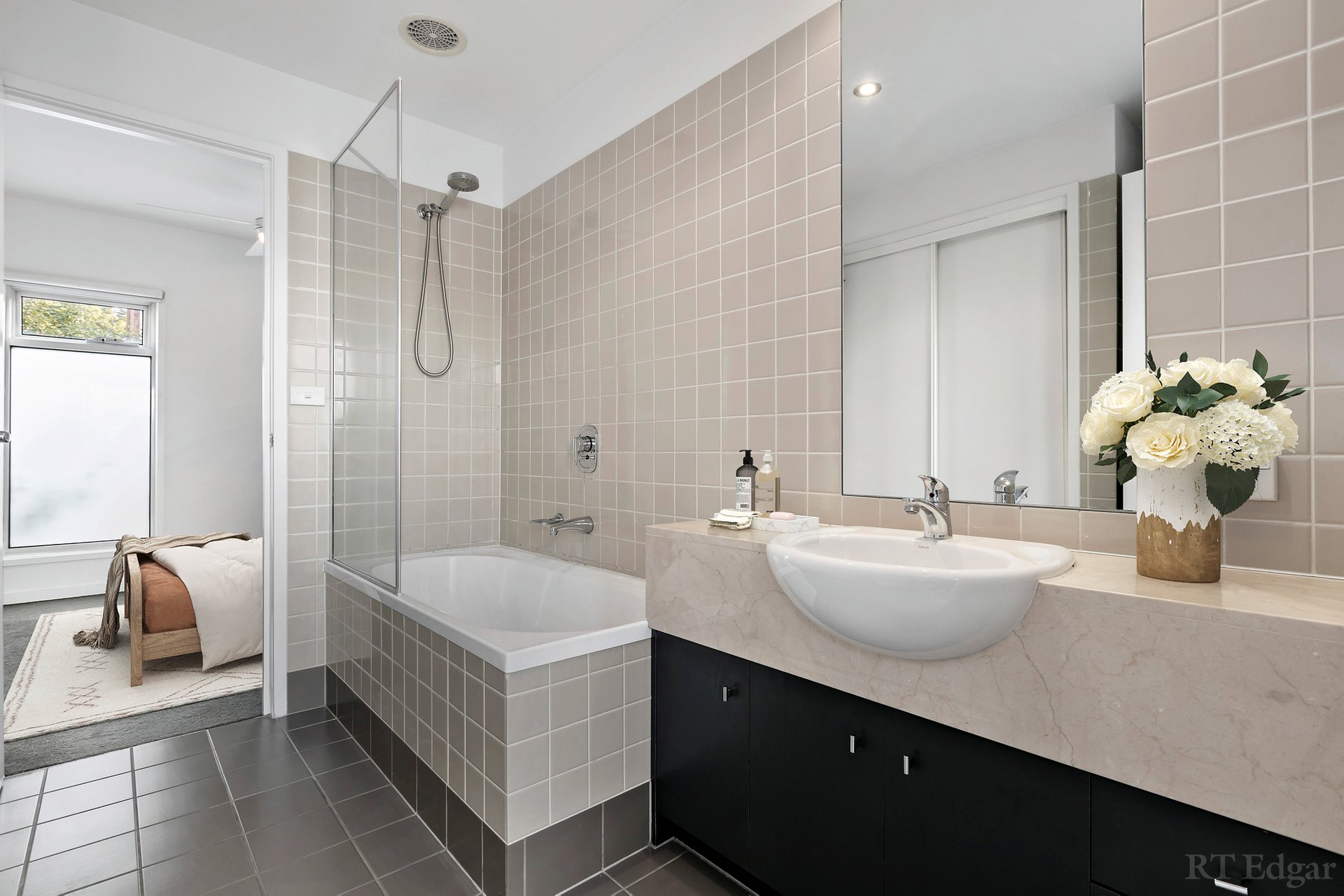 Property Gallery Thumbnail 5