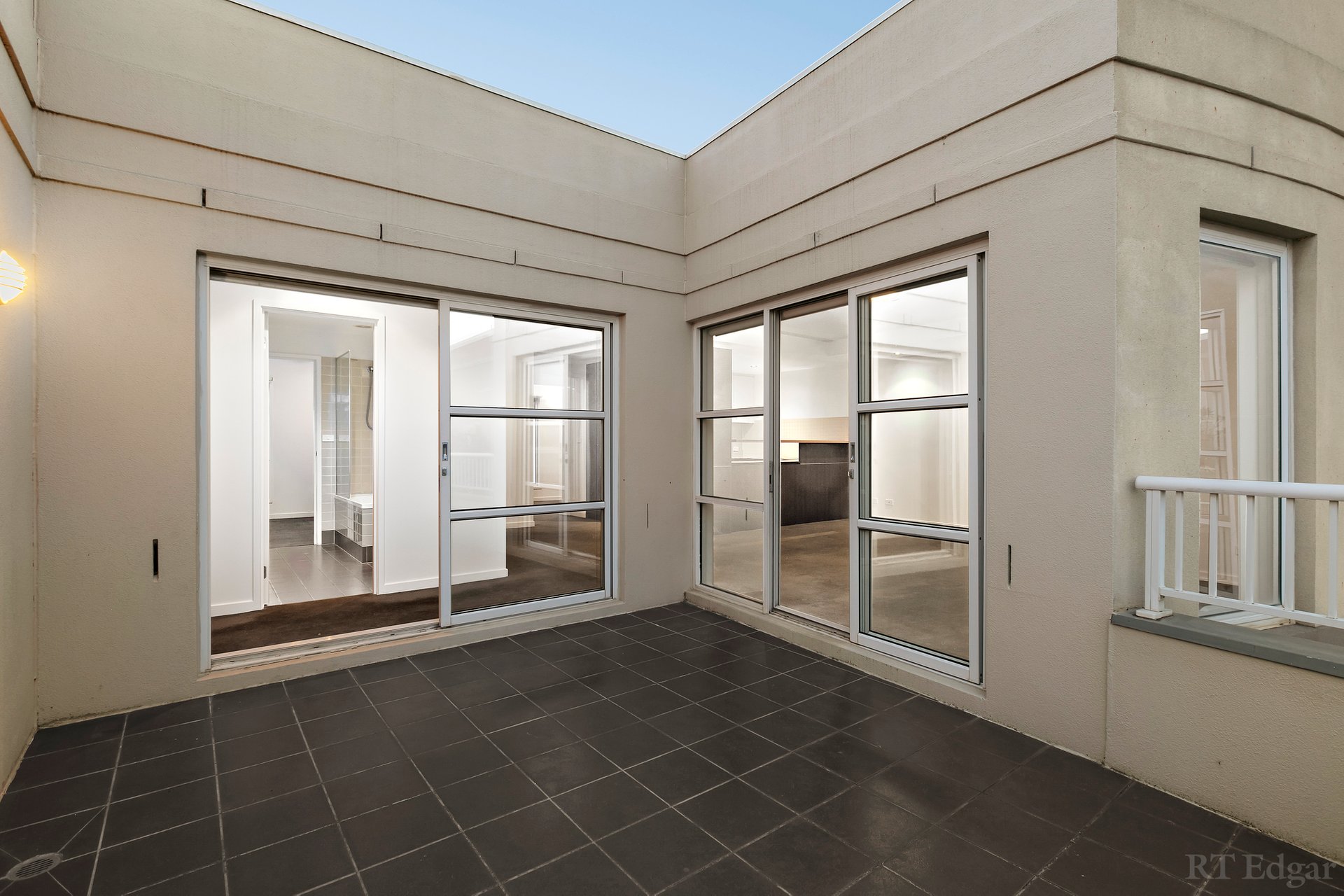 Property Gallery Thumbnail 7