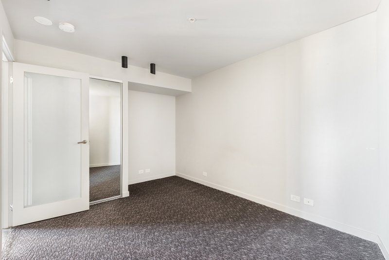 1415 / 673 La Trobe Street DOCKLANDS, VIC 3008