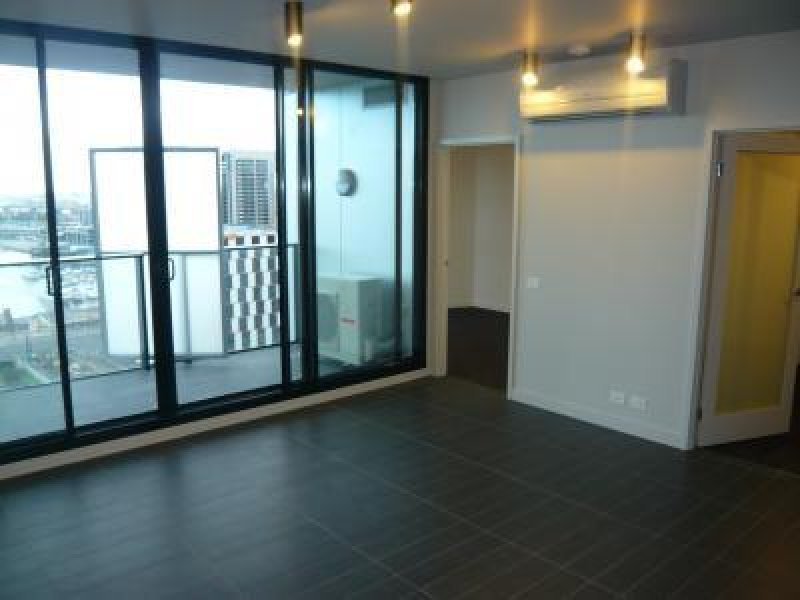 1415 / 673 Latrobe Street DOCKLANDS, VIC 3008