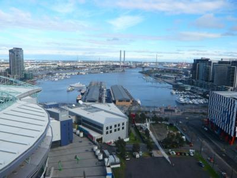 1415 / 673 Latrobe Street DOCKLANDS, VIC 3008