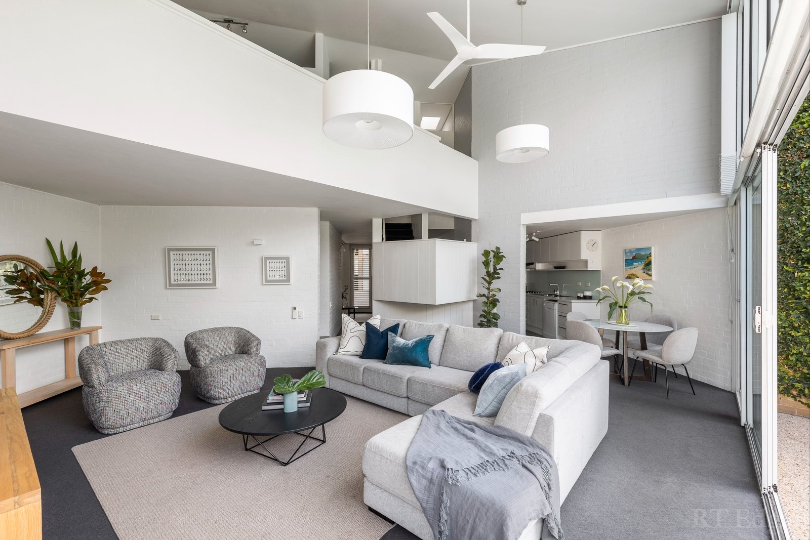 Property Gallery Thumbnail 9