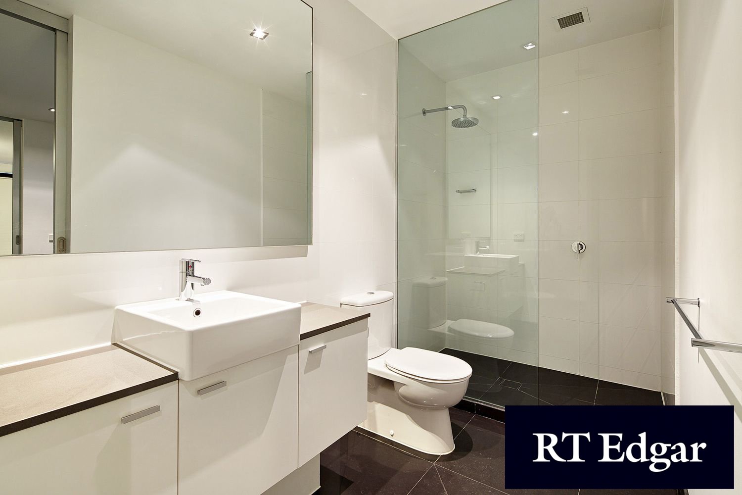 Property Gallery Thumbnail 6