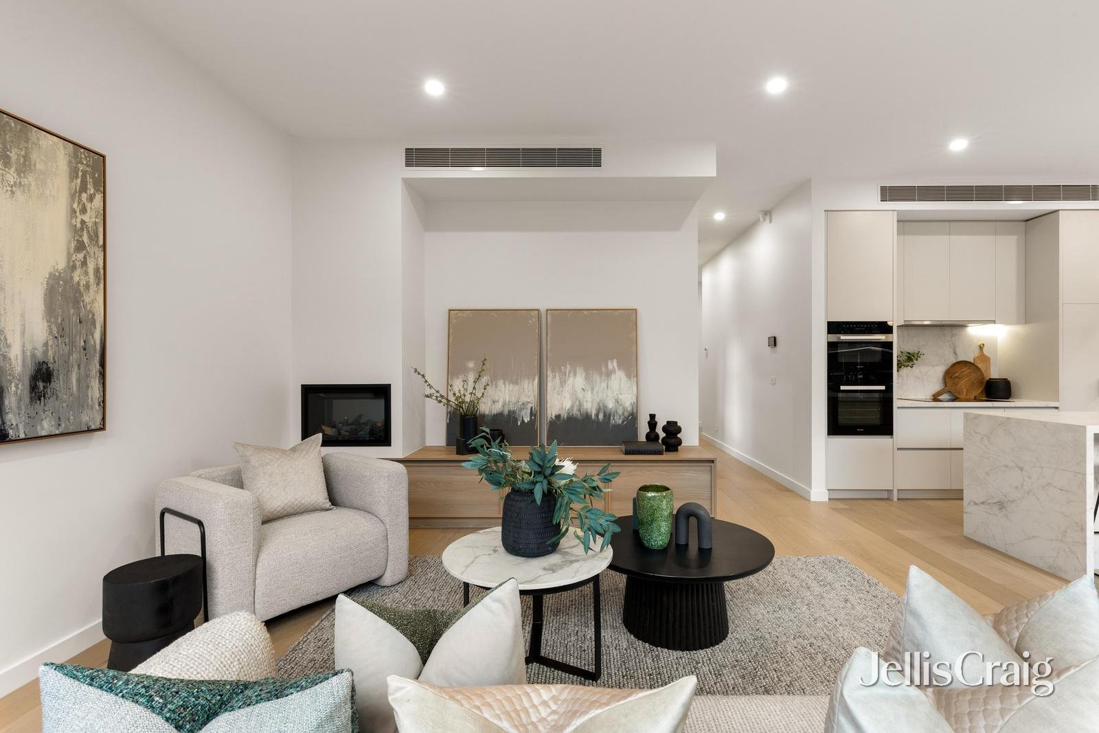 1&4/18 Evelina Street, Balwyn image 5