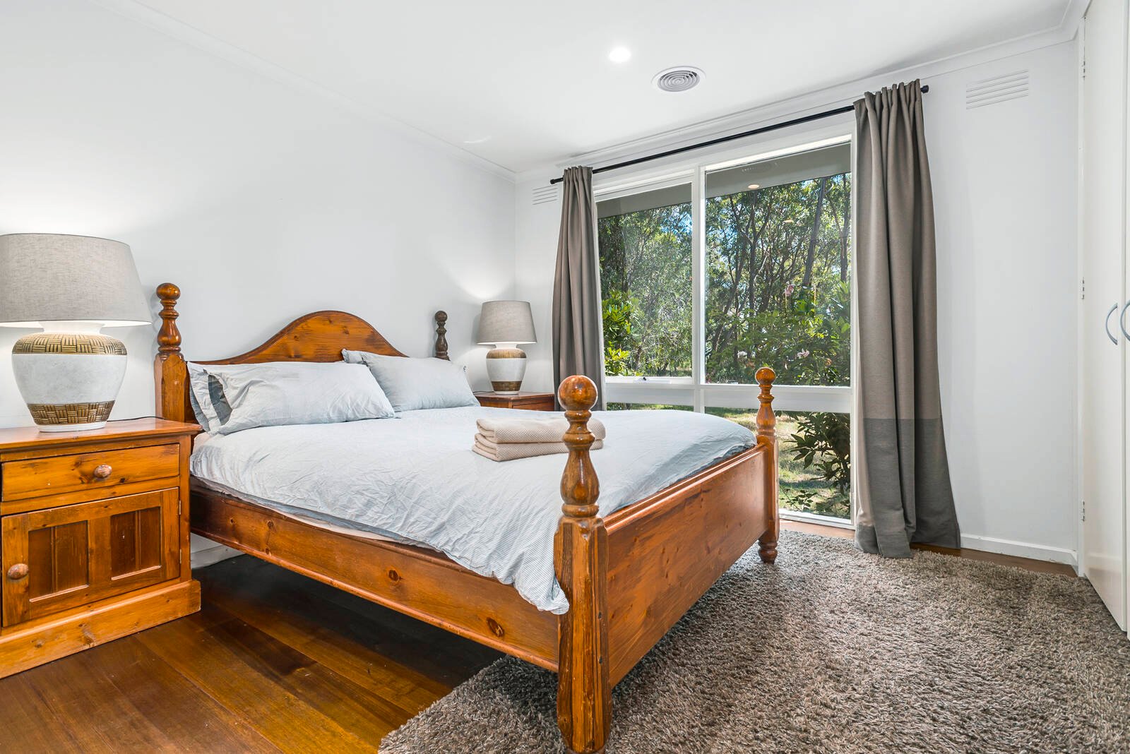 Property Gallery Thumbnail 11