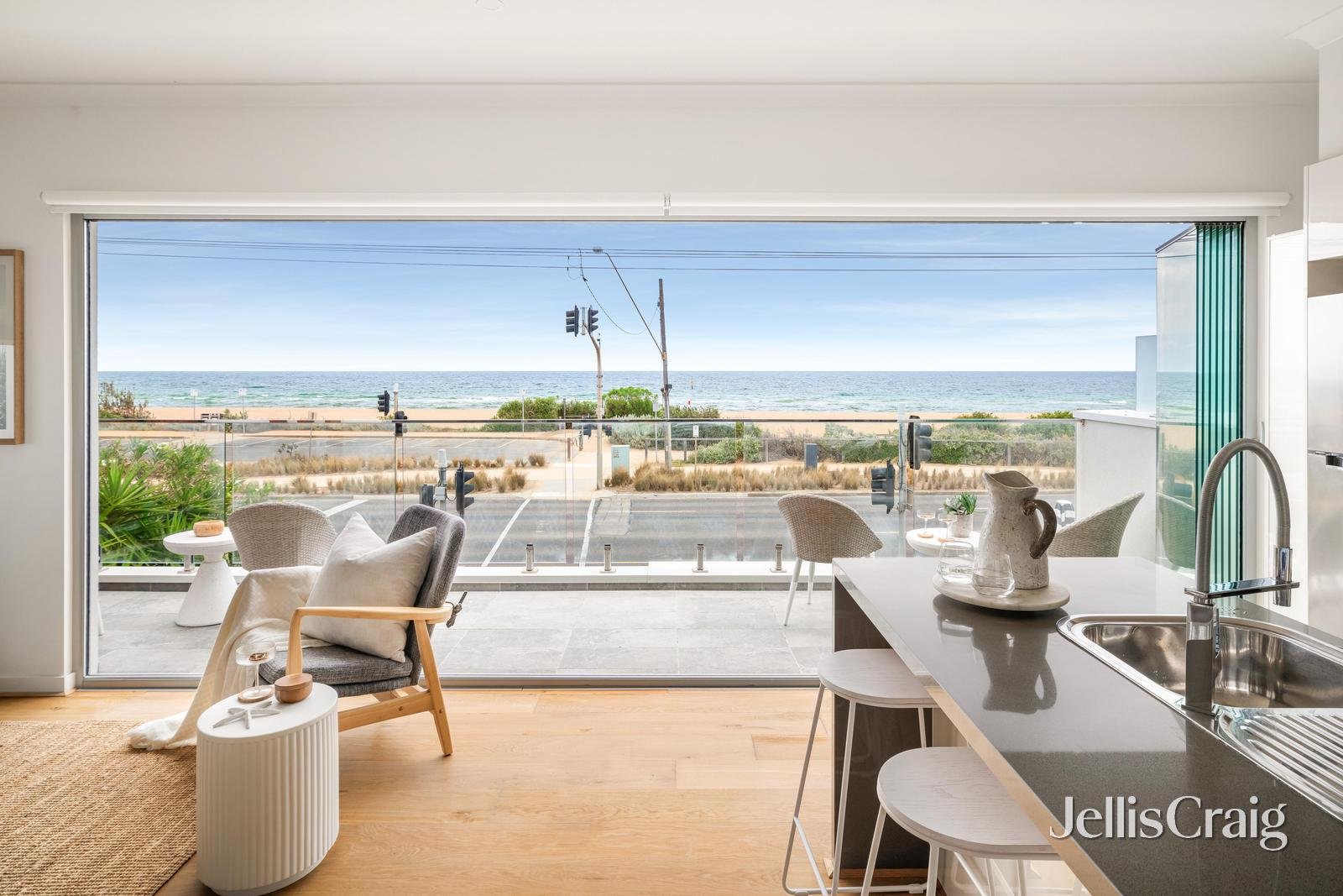 14/183 Beach Road, Mordialloc image 6