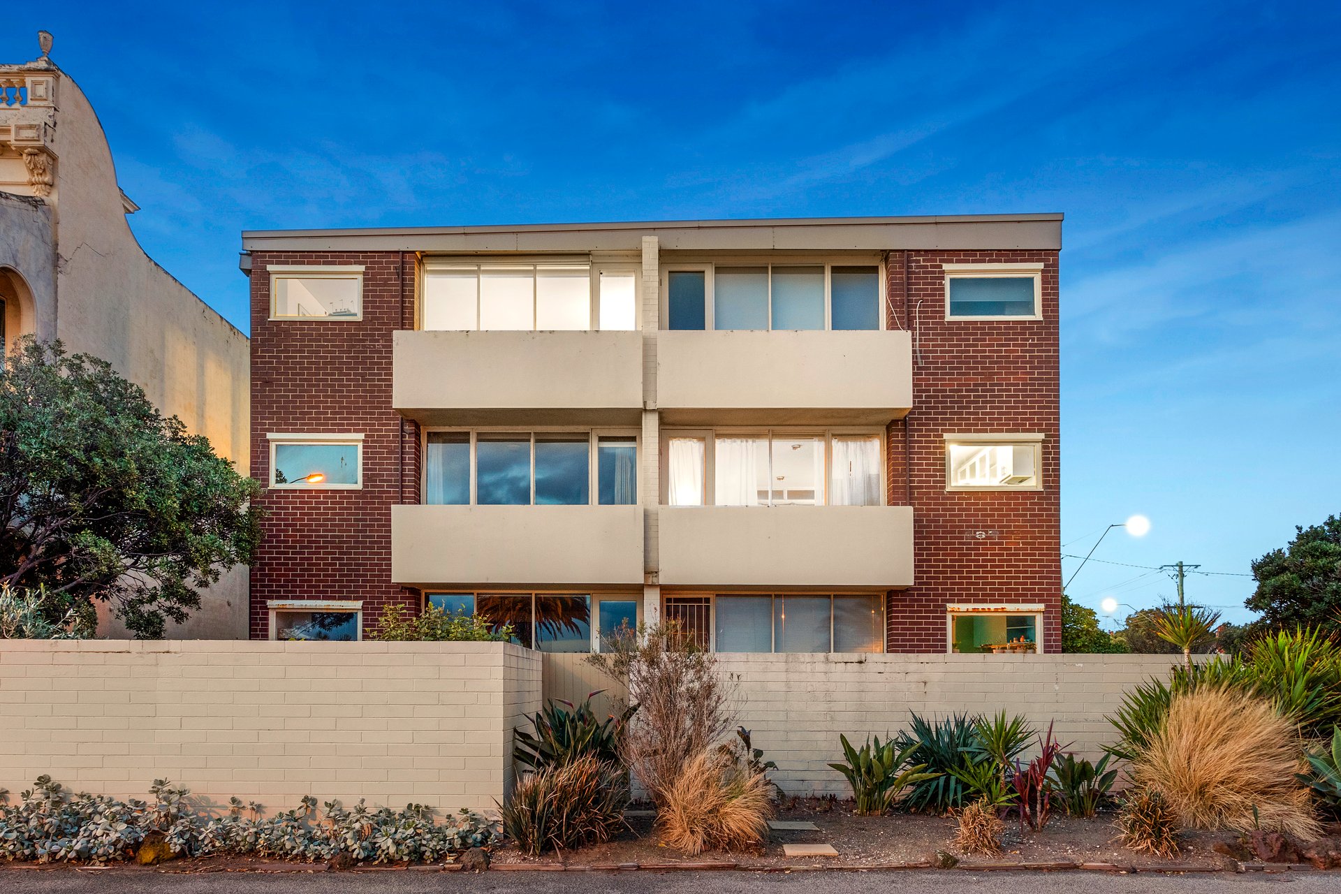 14/187 Beaconsfield Parade, Middle Park image 8