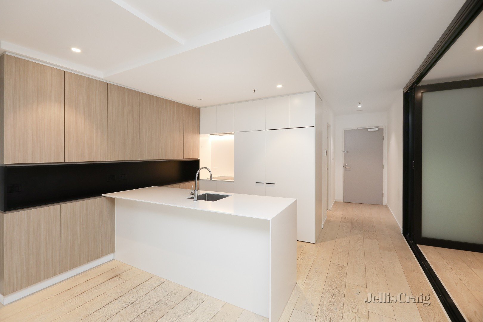 1419/1 Ascot Vale Road, Flemington image 3