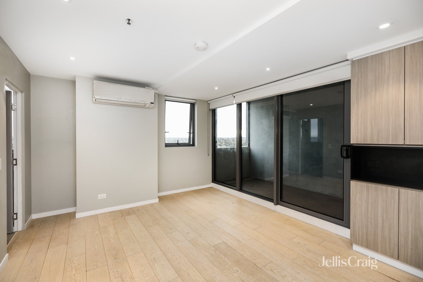 1419/1 Ascot Vale Road, Flemington image 3