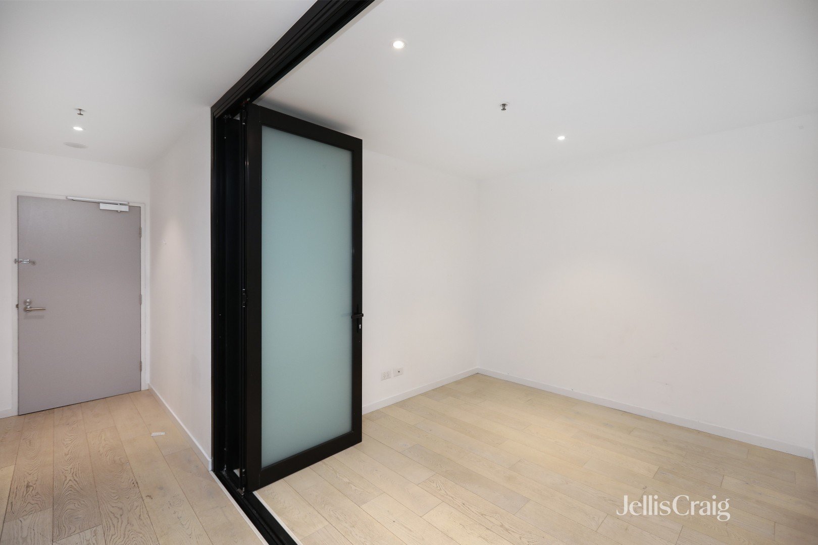 1419/1 Ascot Vale Road, Flemington image 5