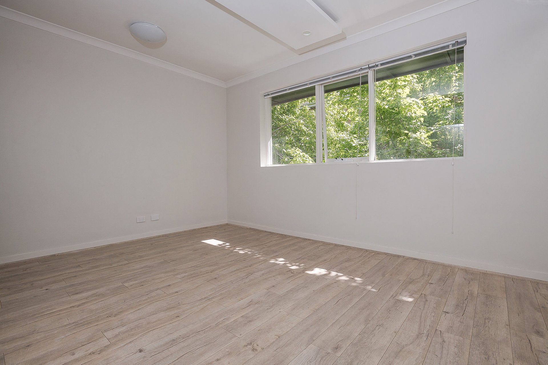 Property Gallery Thumbnail 2