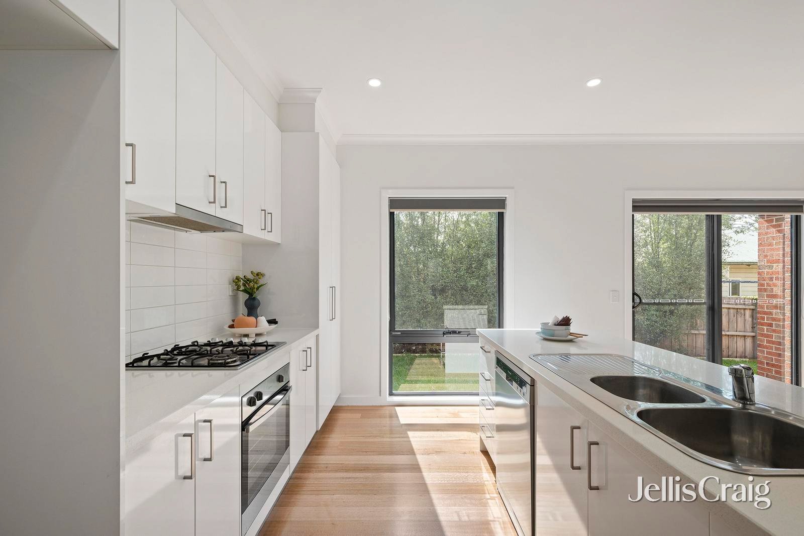 141A Hull Road, Croydon image 3