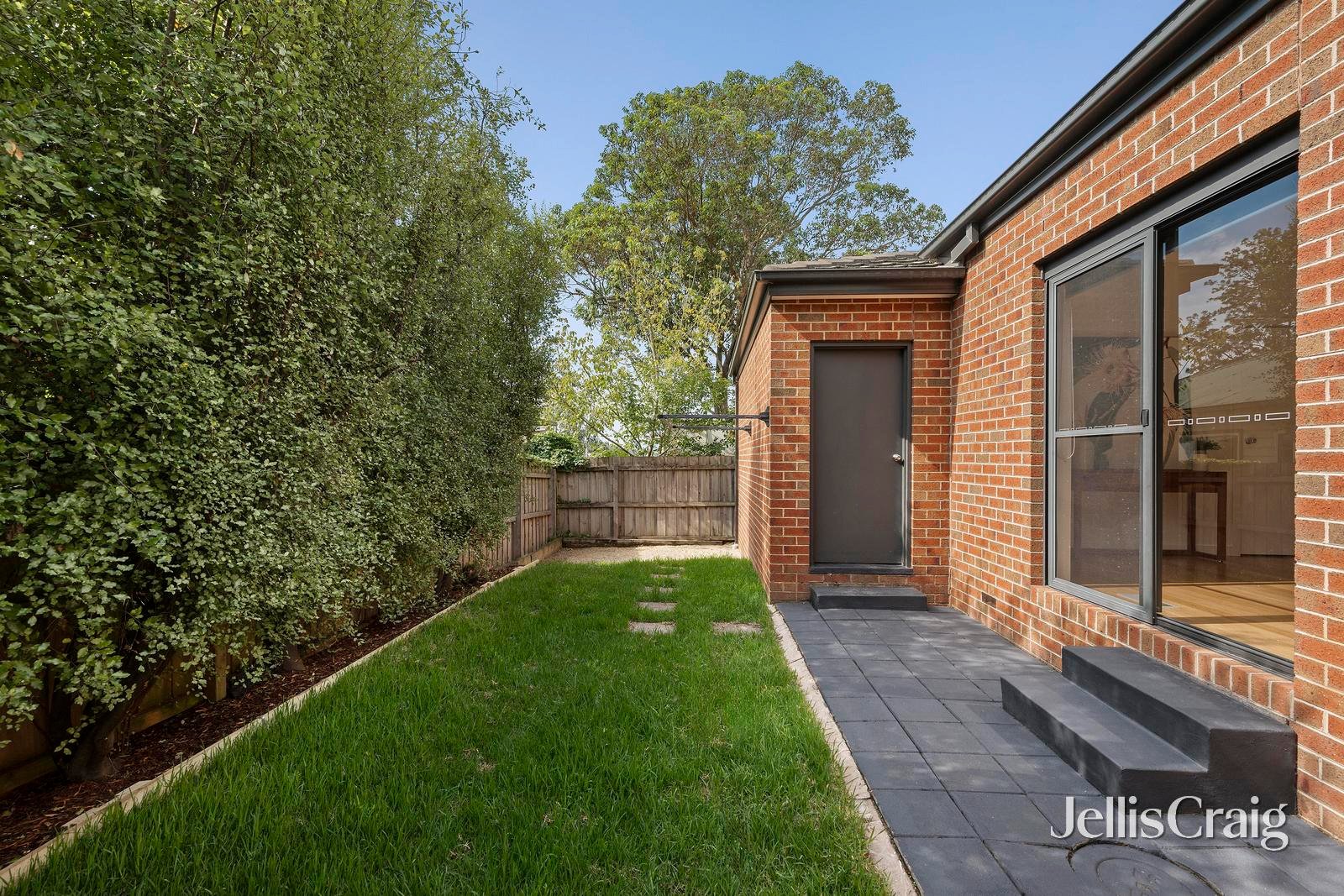 141A Hull Road, Croydon image 10