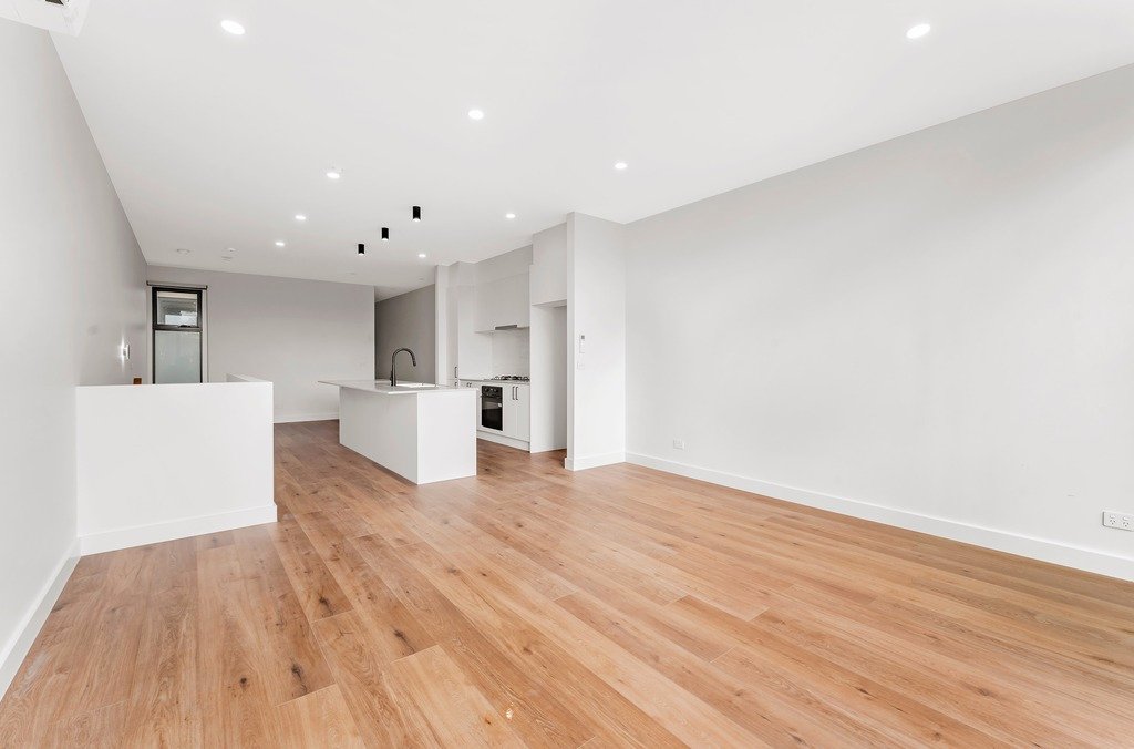 1/42-44 Crevelli Street, Reservoir image 3