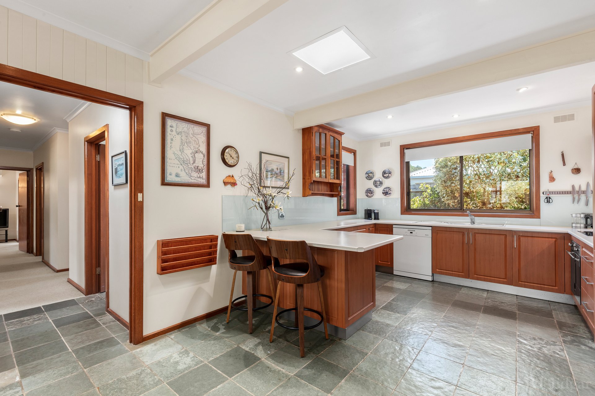 Property Gallery Thumbnail 3