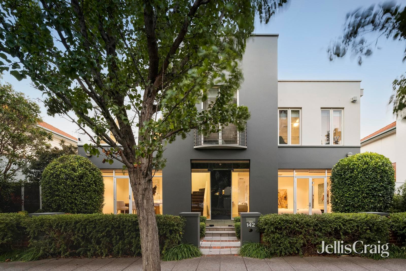 142 Beach Street, Port&nbsp;Melbourne image 1