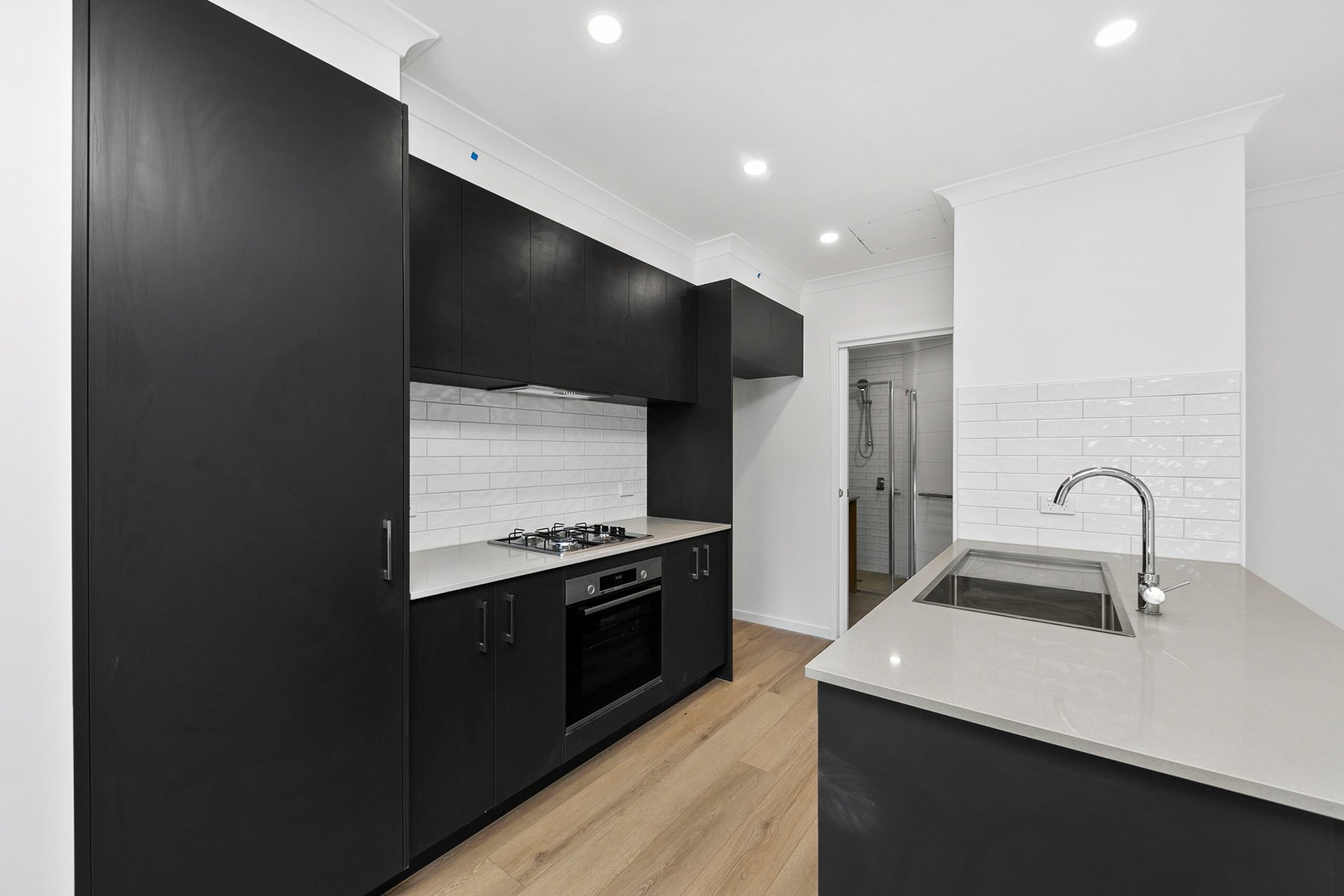 14/2 Howard Court, Clayton image 3