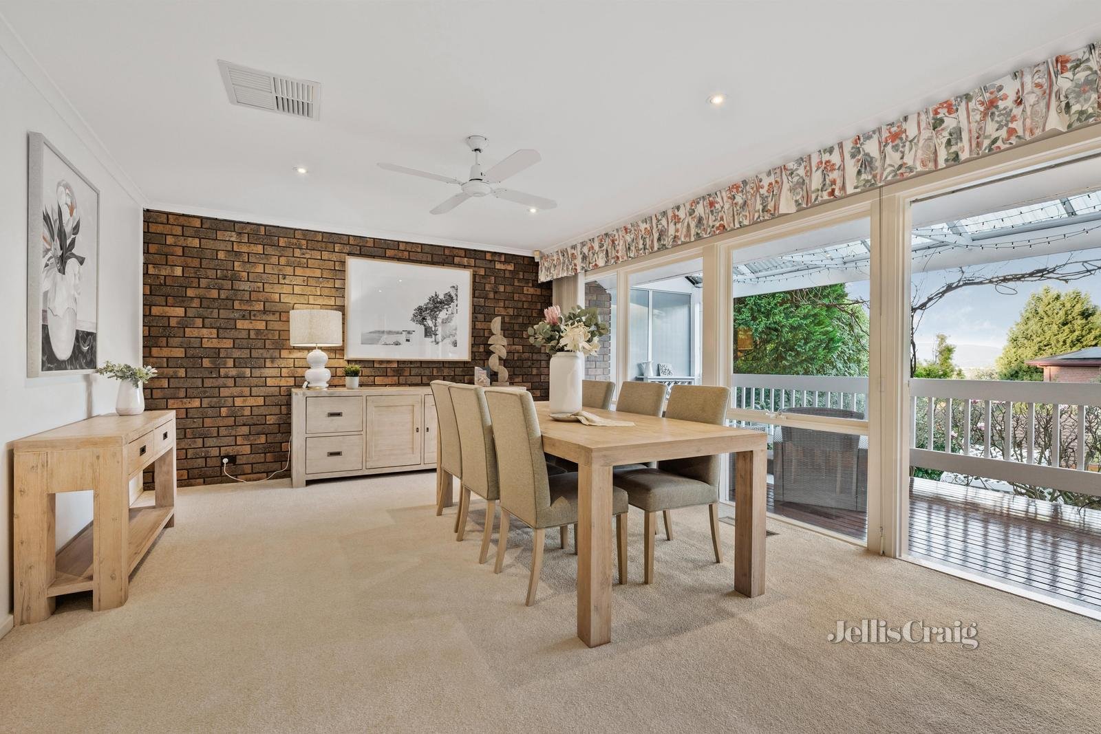 142 Jells Road, Wheelers Hill image 5