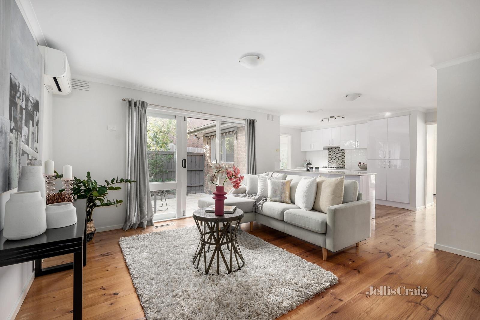 1/42 Lynden Street, Camberwell image 1