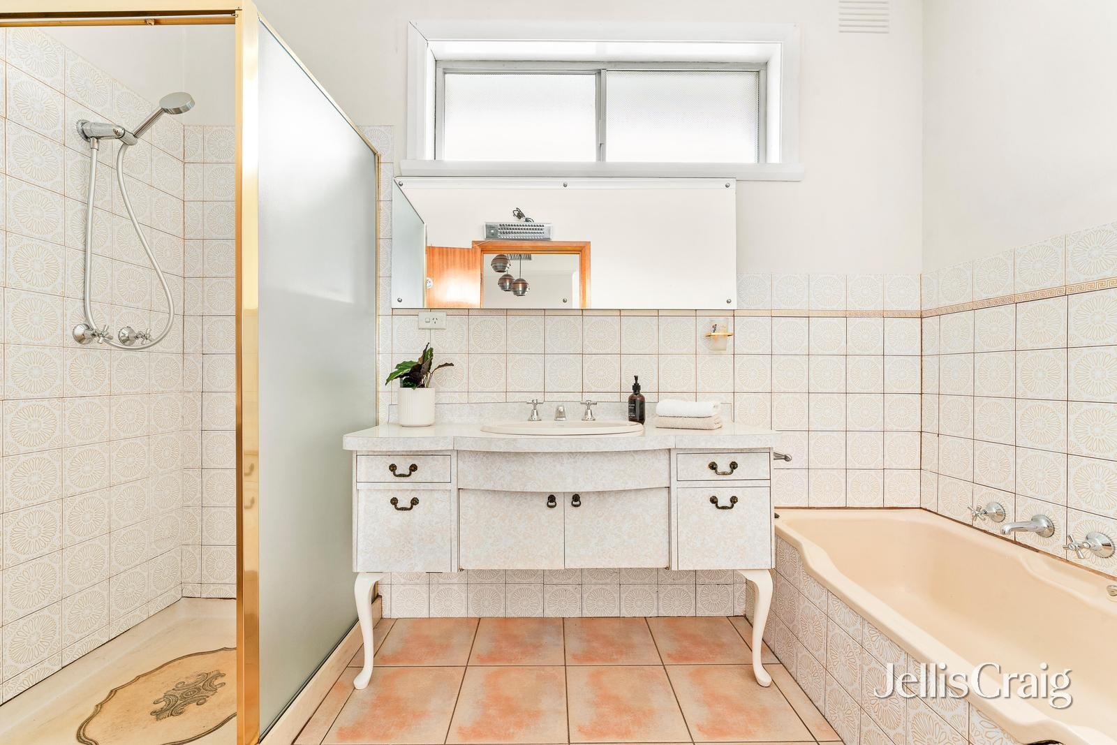 142 Mills Street, Altona North image 5