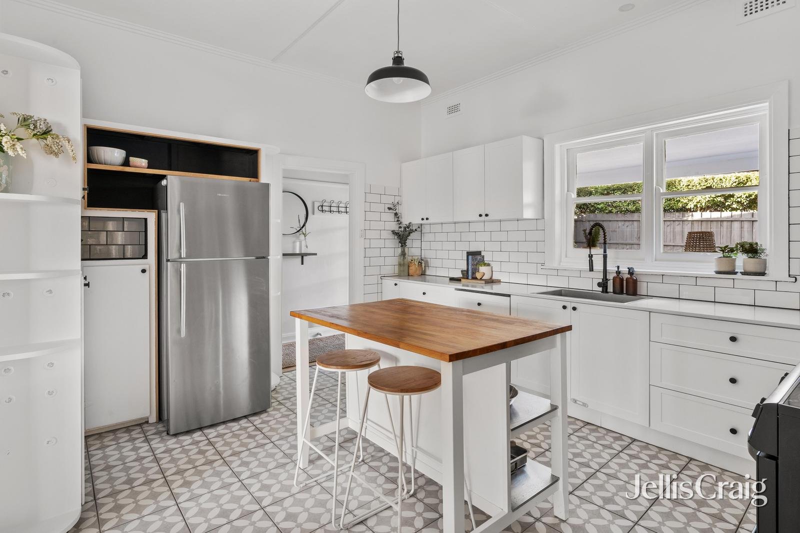 142 Mountain View Road, Briar Hill image 2