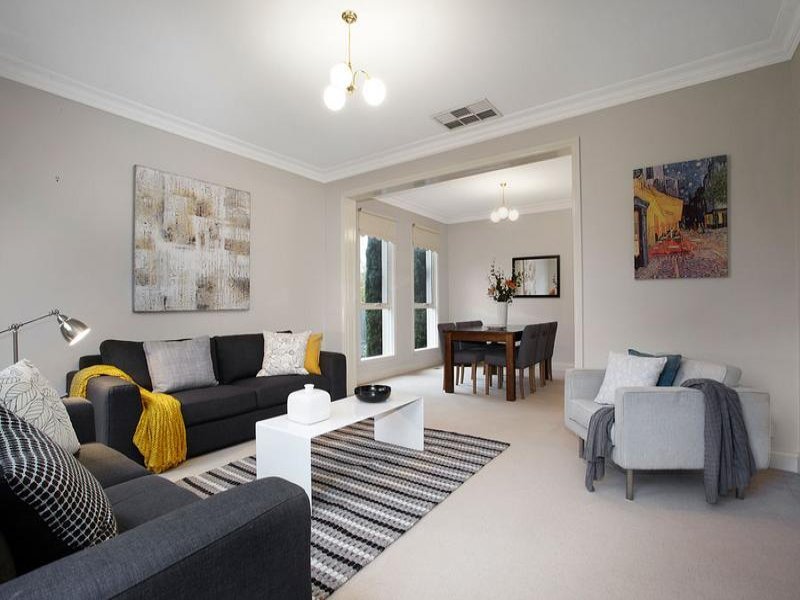 1/42 Severn Street, Balwyn North image 2