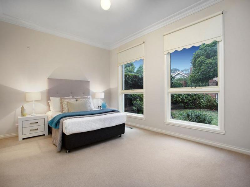 1/42 Severn Street, Balwyn North image 7