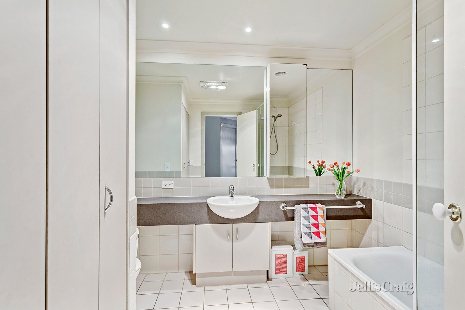 14/219 Auburn Road, Hawthorn image 6