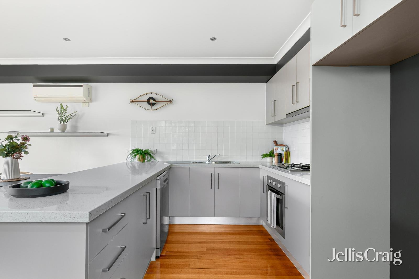 1/422 Gaffney Street, Pascoe Vale image 4