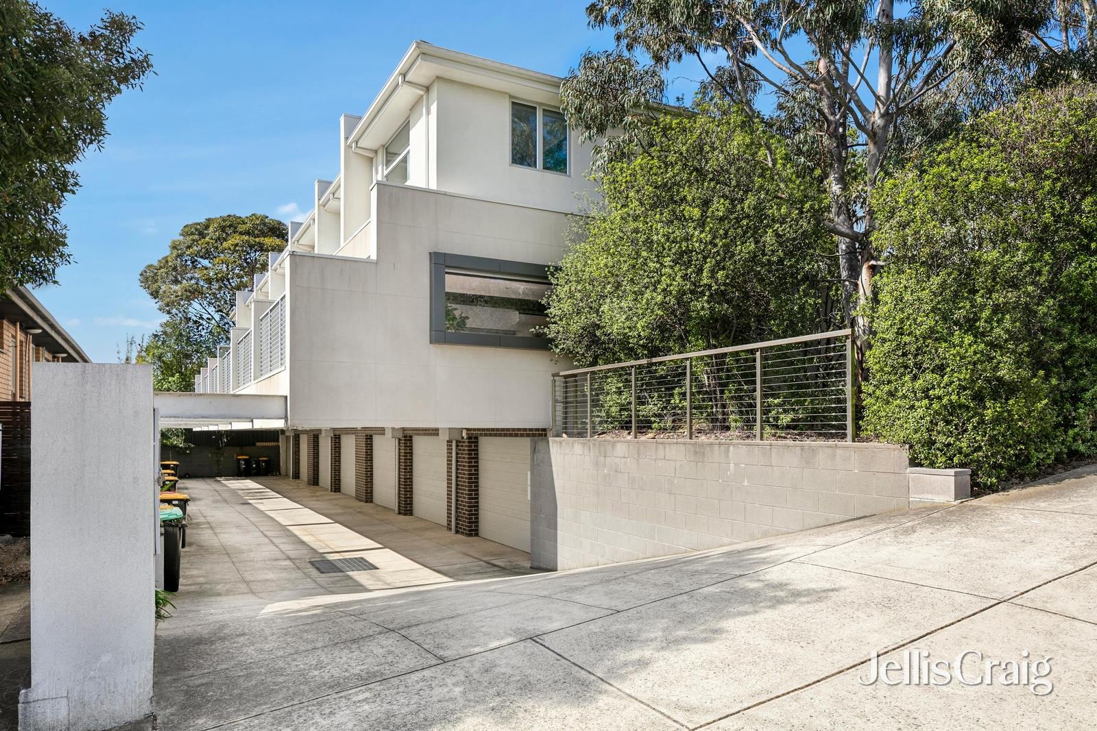 1/422 Gaffney Street, Pascoe Vale image 5