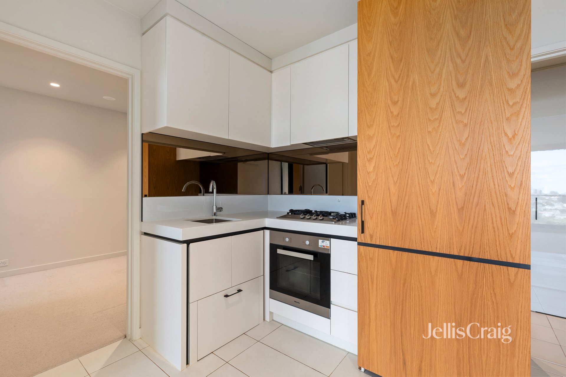 1424/8 Daly Street, South Yarra image 2