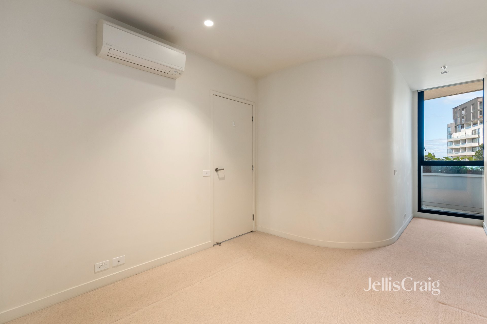 1424/8 Daly Street, South Yarra image 3