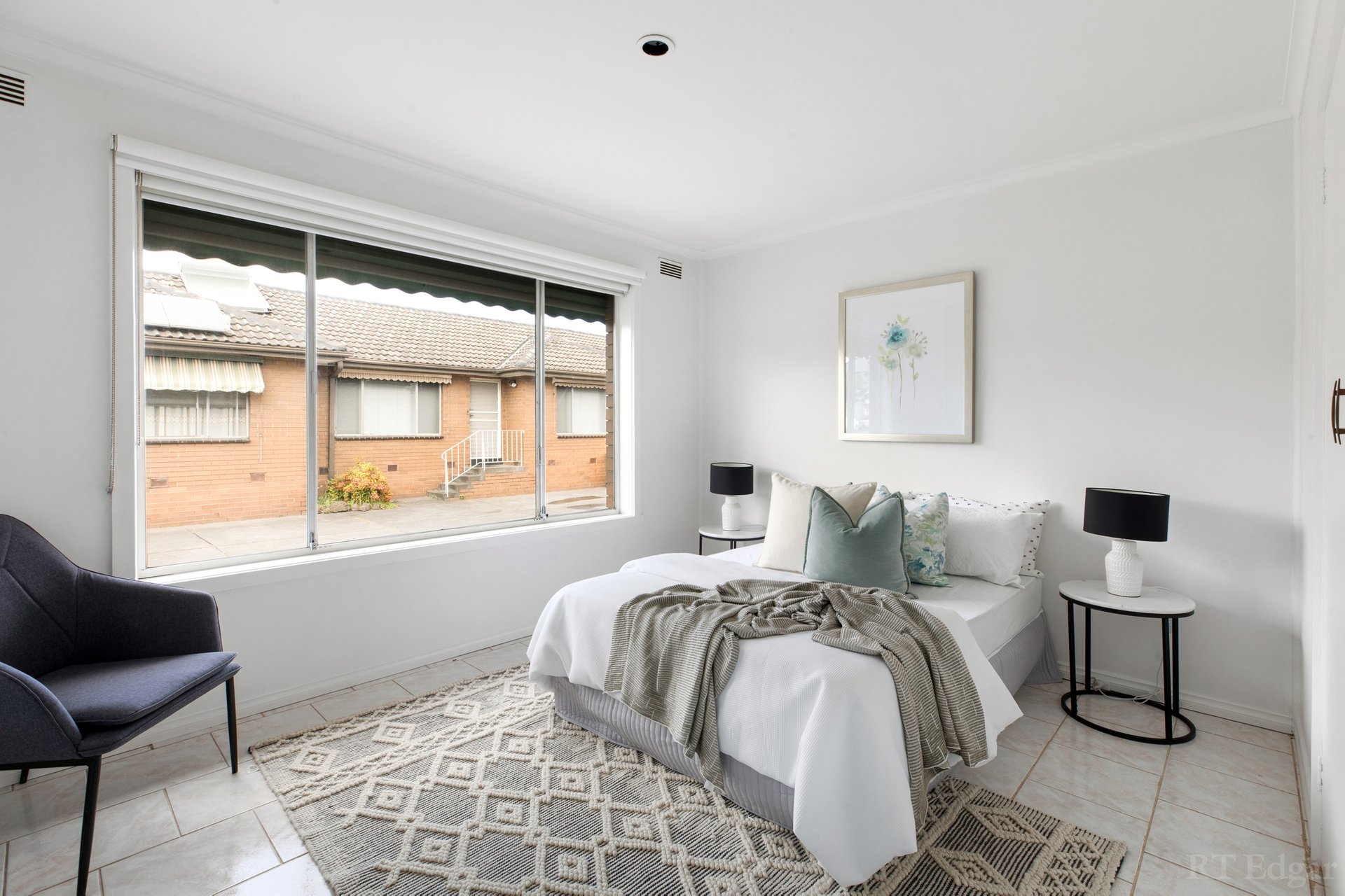 Property Gallery Thumbnail 8