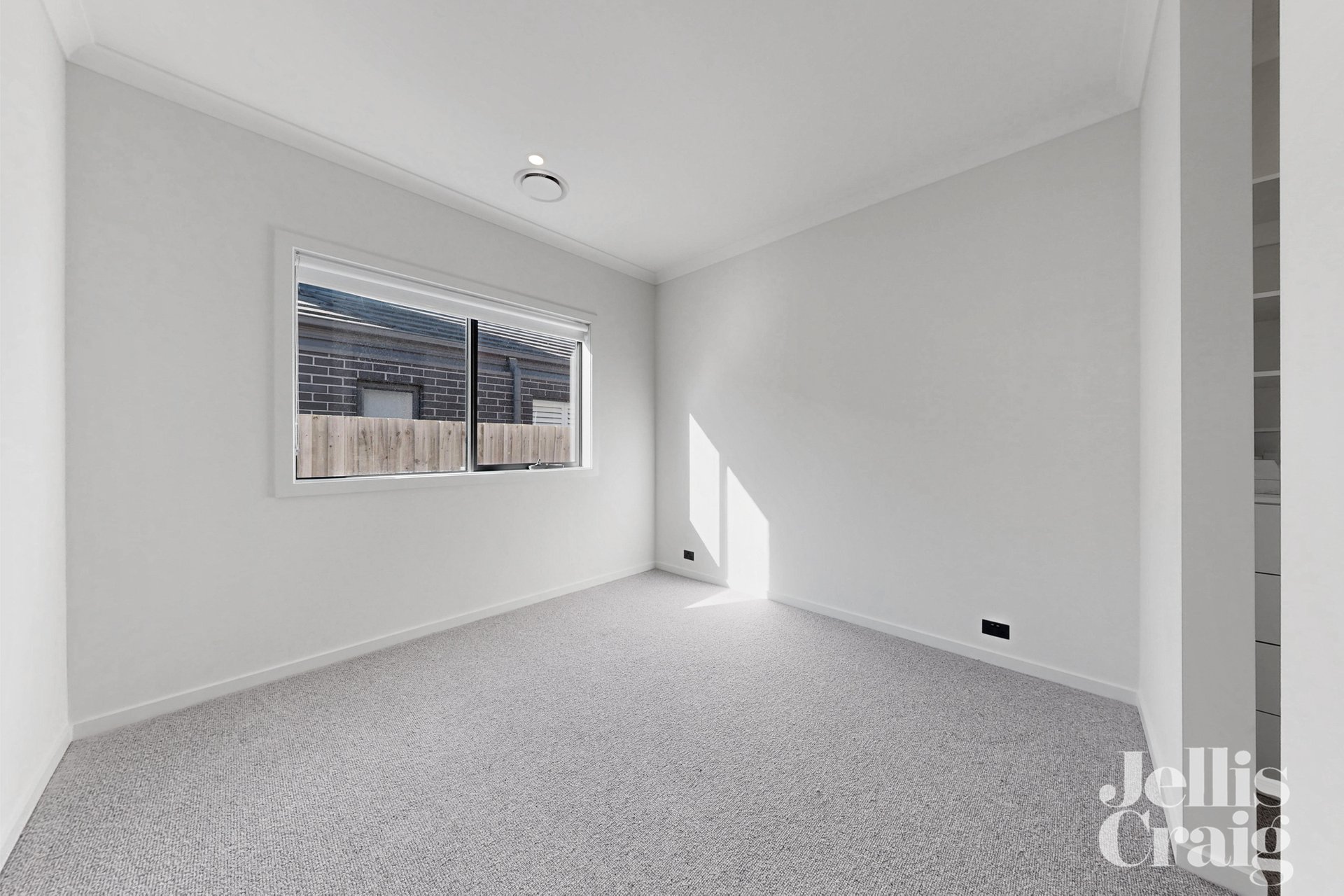 142A Halsey Road, Airport West image 11