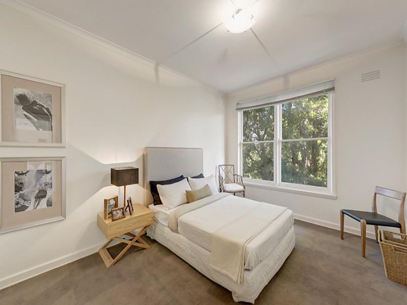 14/3 Bickleigh Street, Glen Iris image 4