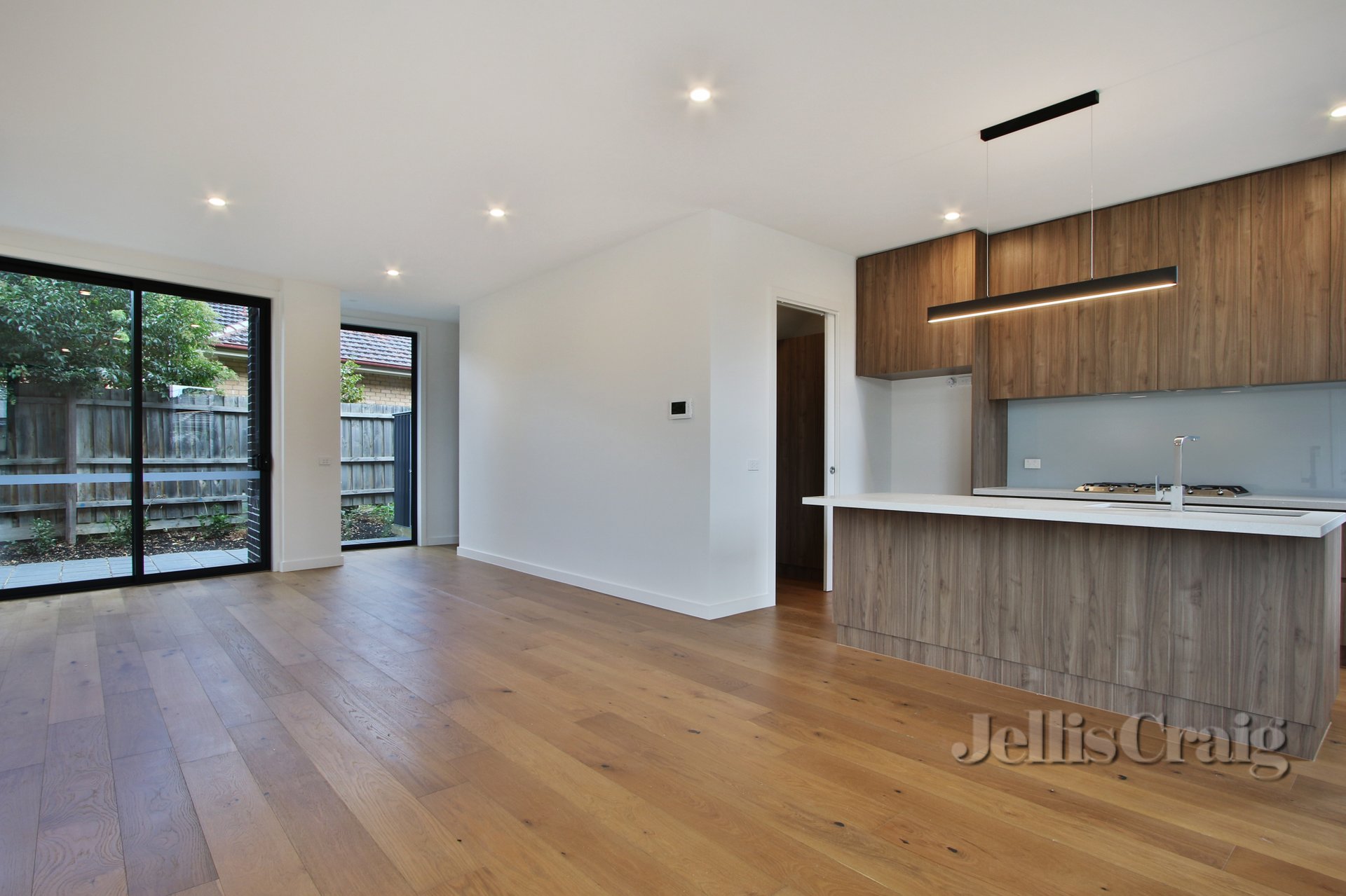 143 Brady Road, Bentleigh East image 2
